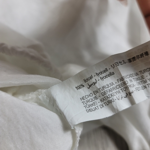 Zara Fillsens Ivory Elasticized Cropped Long Sleeve Button-Down Shirt - Picture 4 of 7